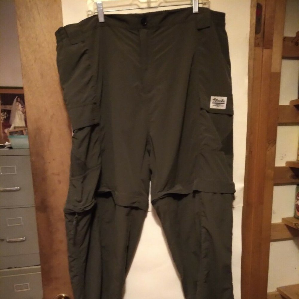 Men's pants size 42x32 Zip-Off Nylon green Pants